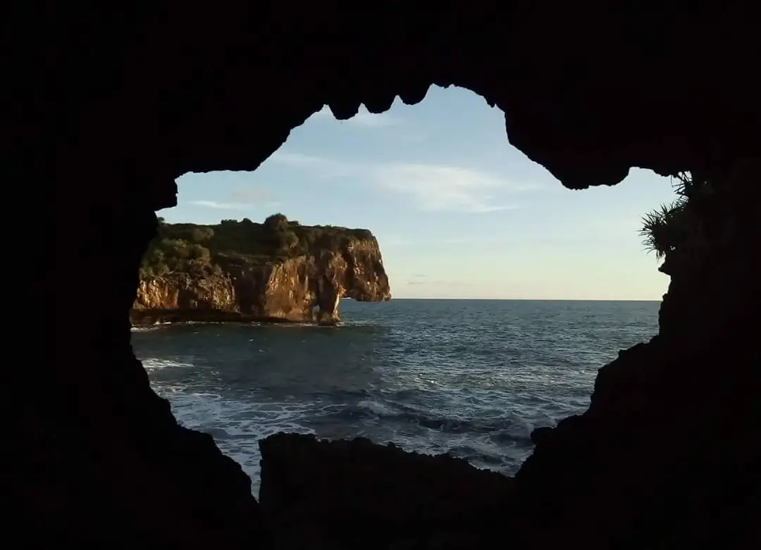 wisata pantai njanganan gunungkidul