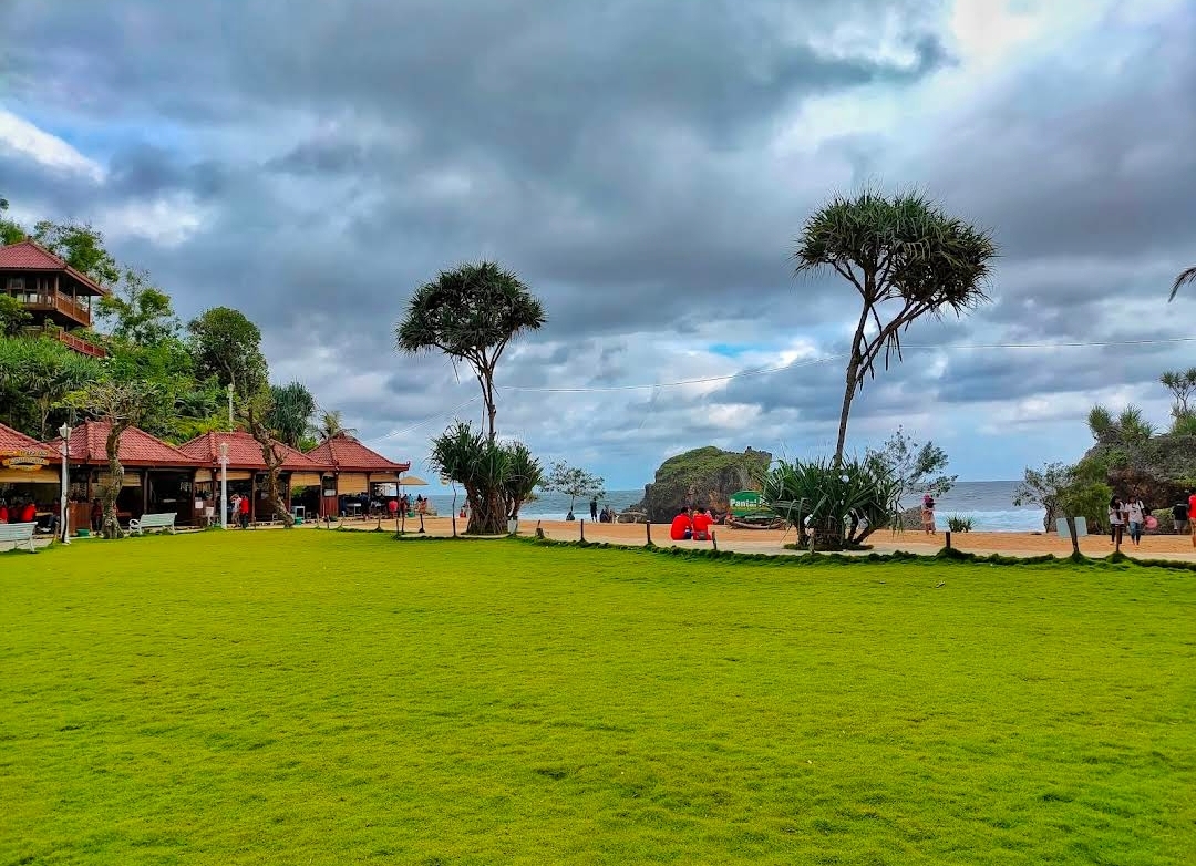 wisata pantai ngrawe gunungkidul