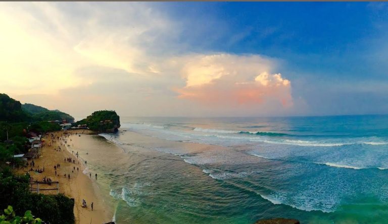 wisata pantai indrayanti gunungkidul