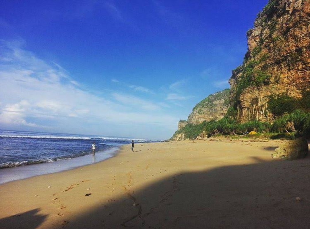 wisata pantai watunene gunungkidul